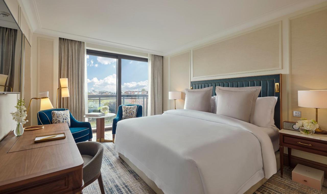 Superior Balcony Room exclusive access to Cadogan private gardens,1472107105:JPEG