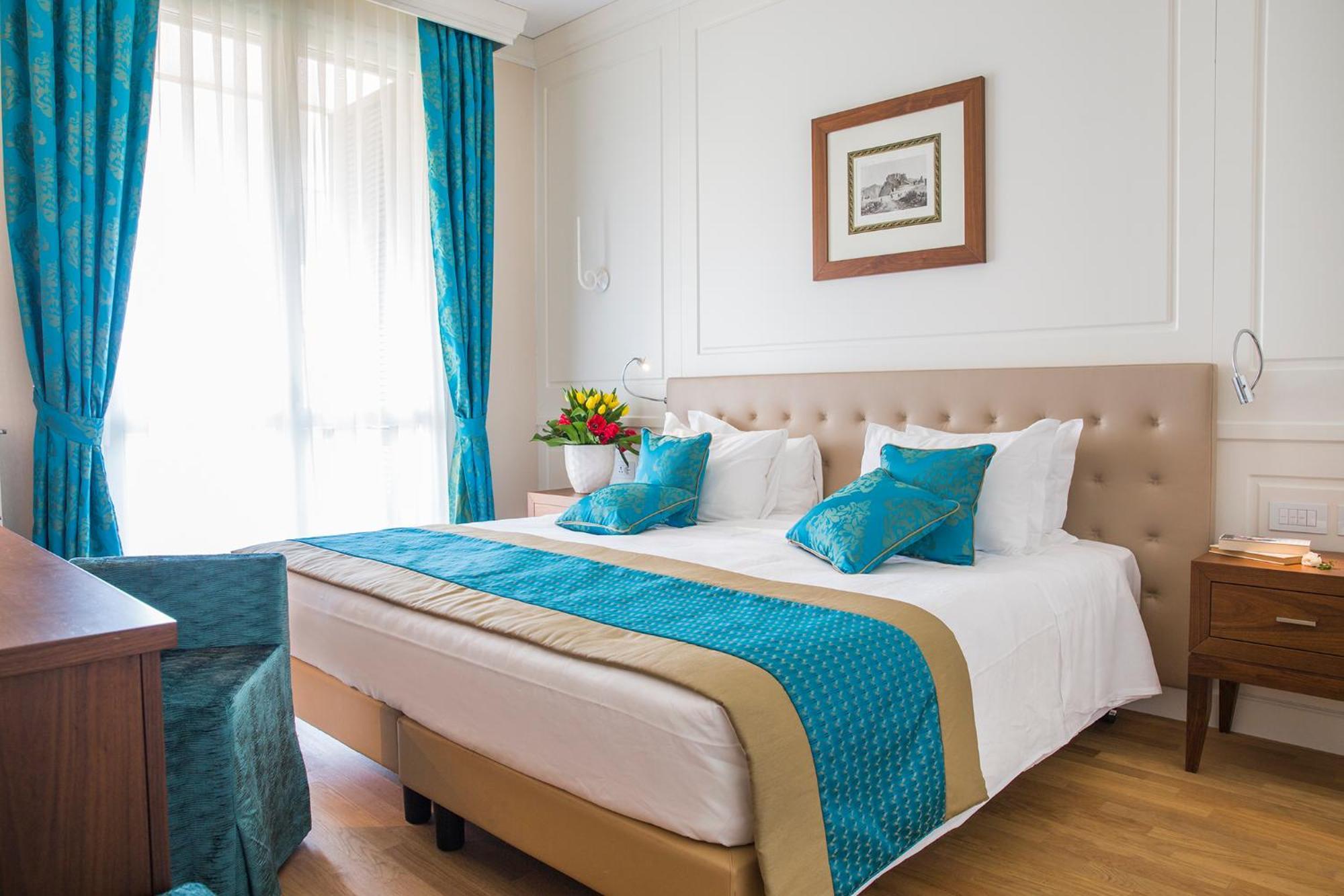 Junior Suite con Balcone e Vista Lago