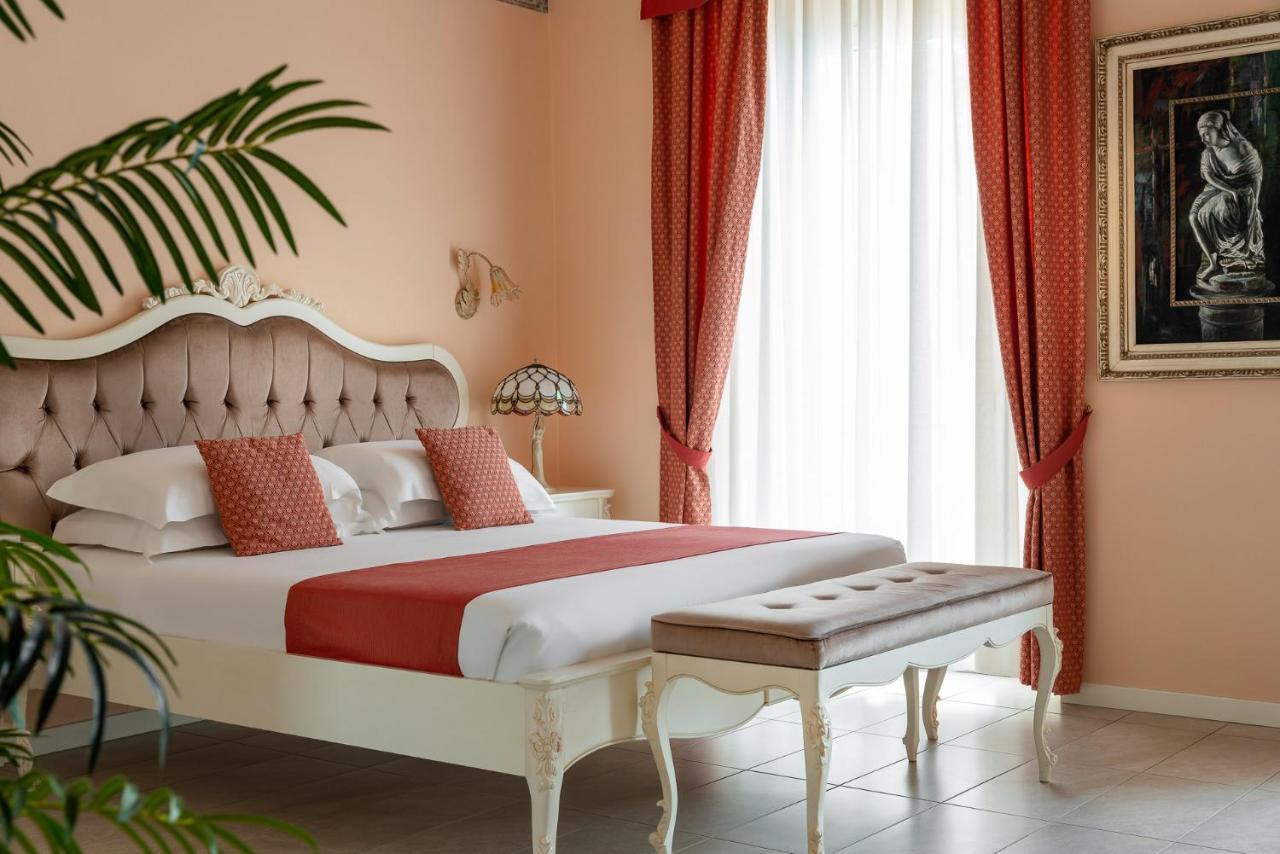 Junior Suite con Balcone e Vista Lago