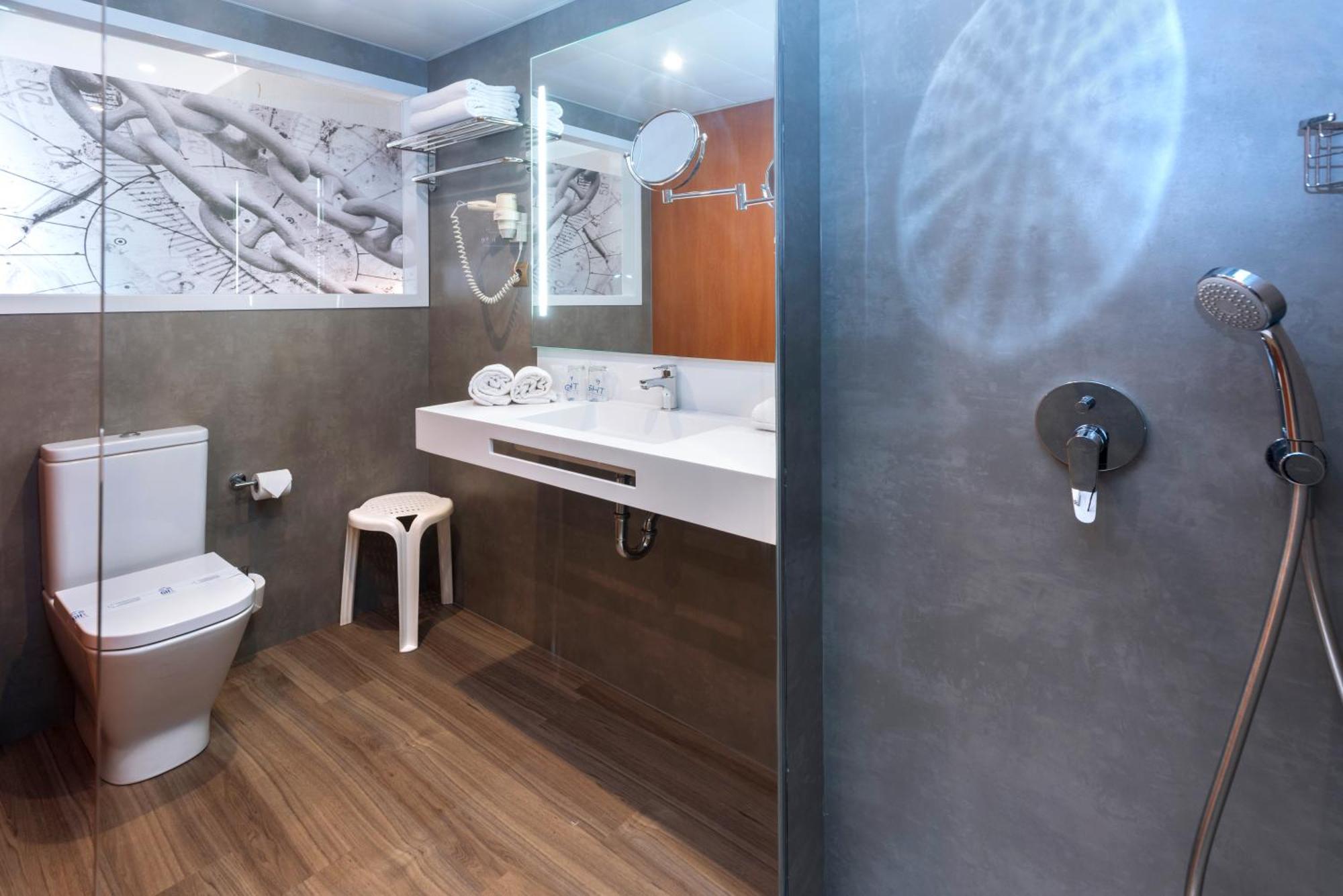 Habitación Cuádruple con balcón