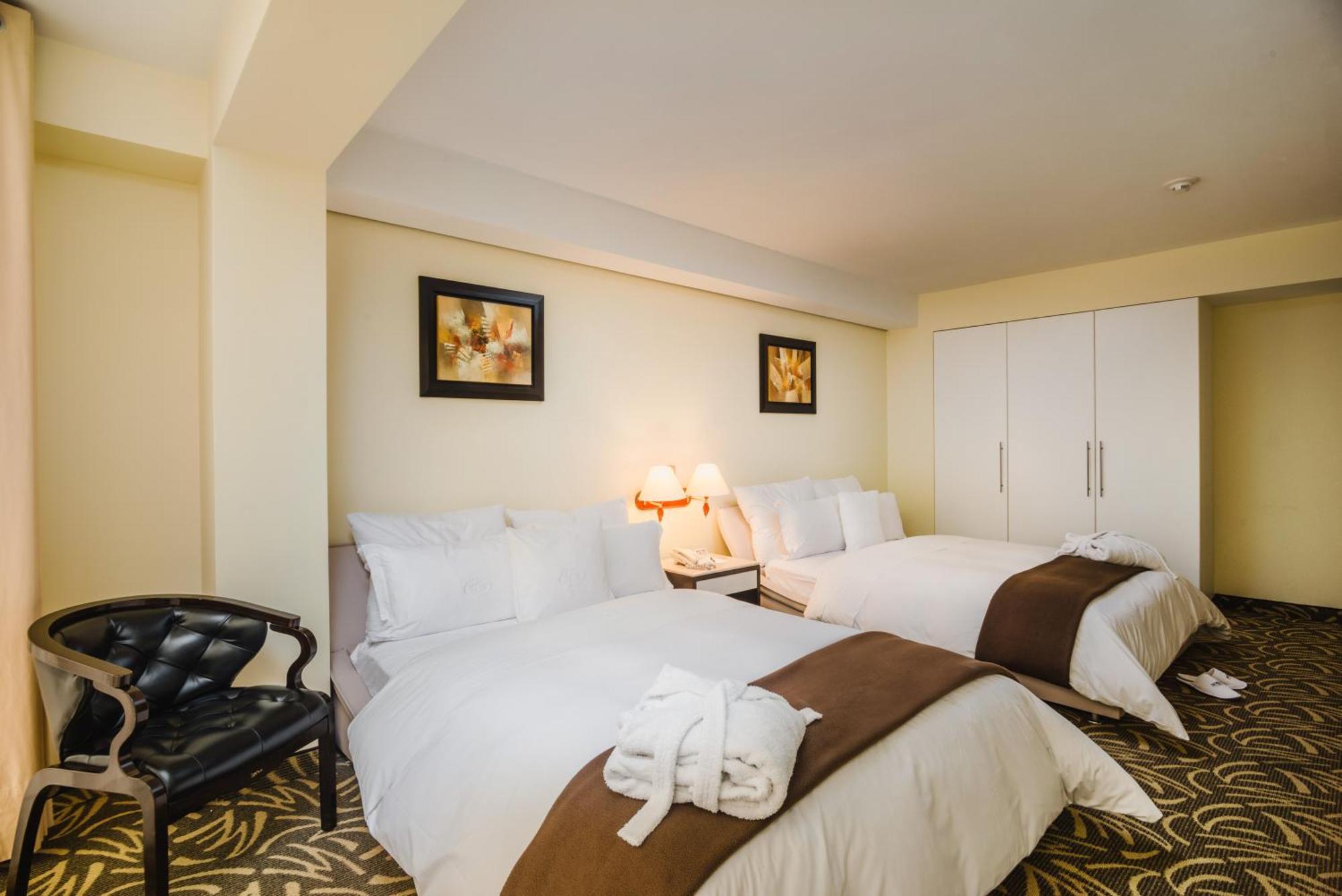 Habitación Doble Estándar con 2 camas grandes