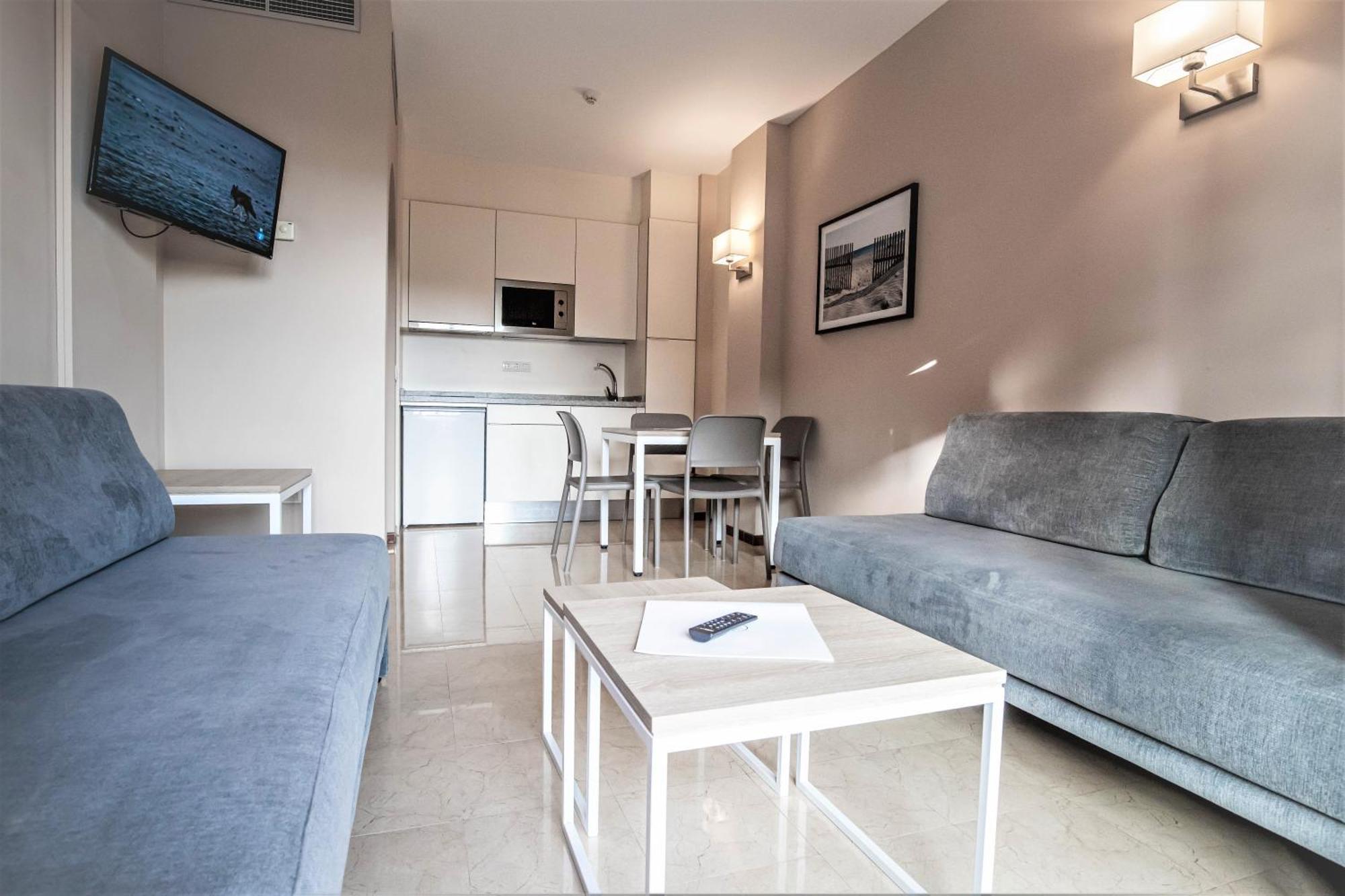 Apartamento de 1 dormitorio con vistas a la piscina (4 adultos)