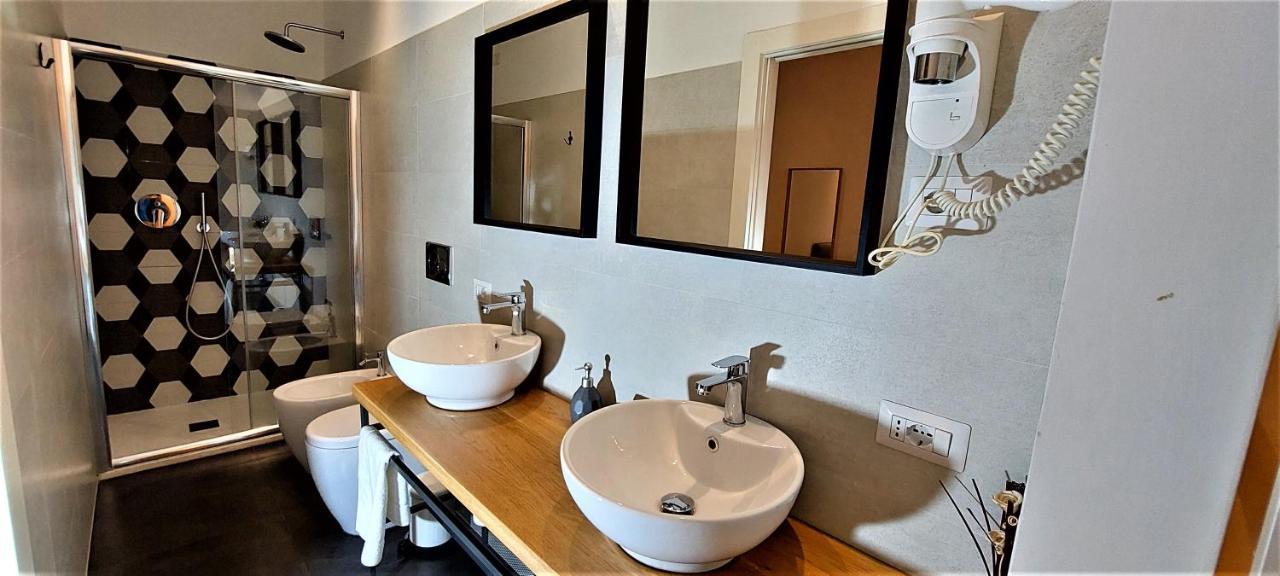 camera quadrupla familiare,1312616776:JPEG