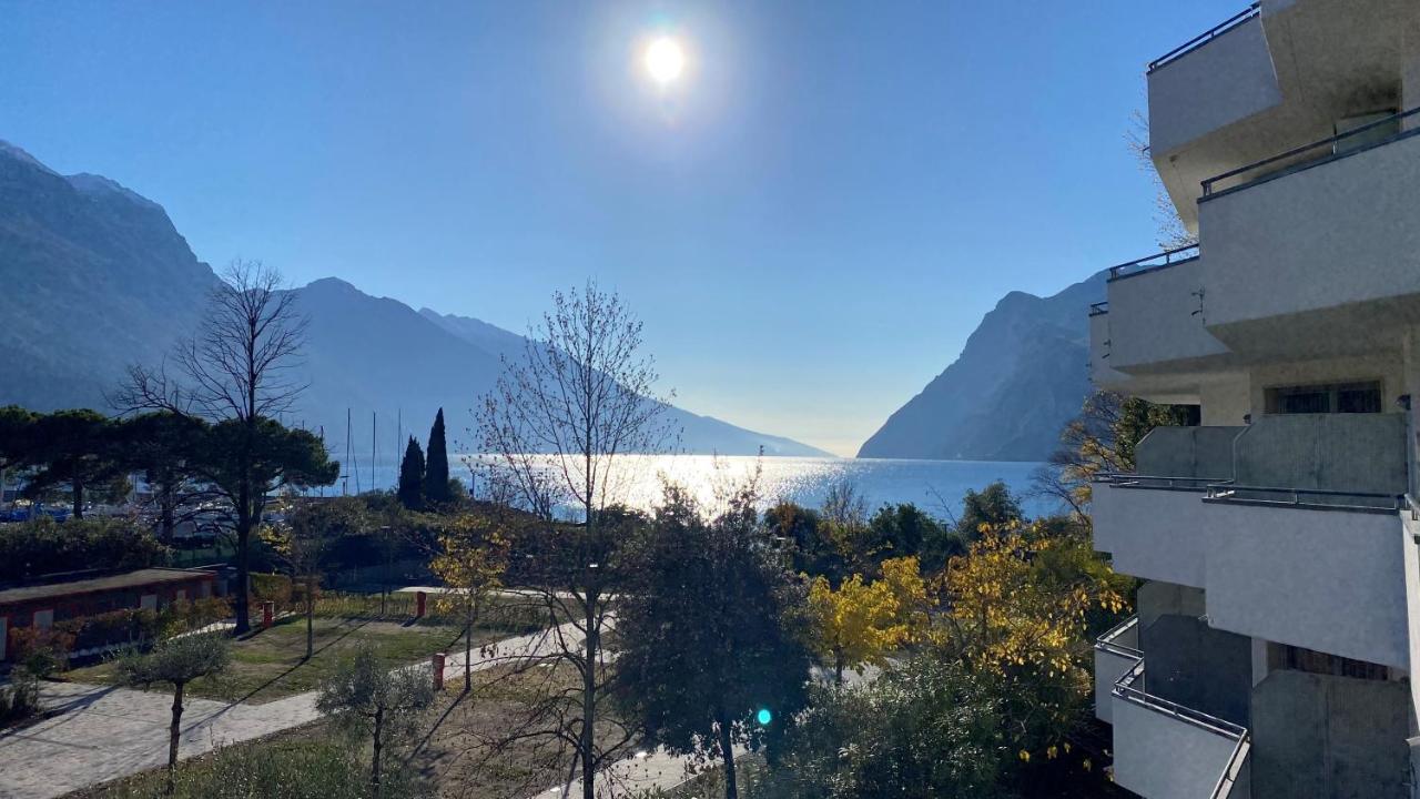 Camera Matrimoniale Comfort con Vista Lago Parziale
