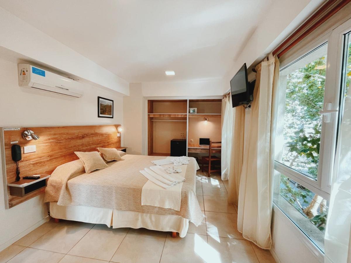 Deluxe Room,1338168206:JPEG