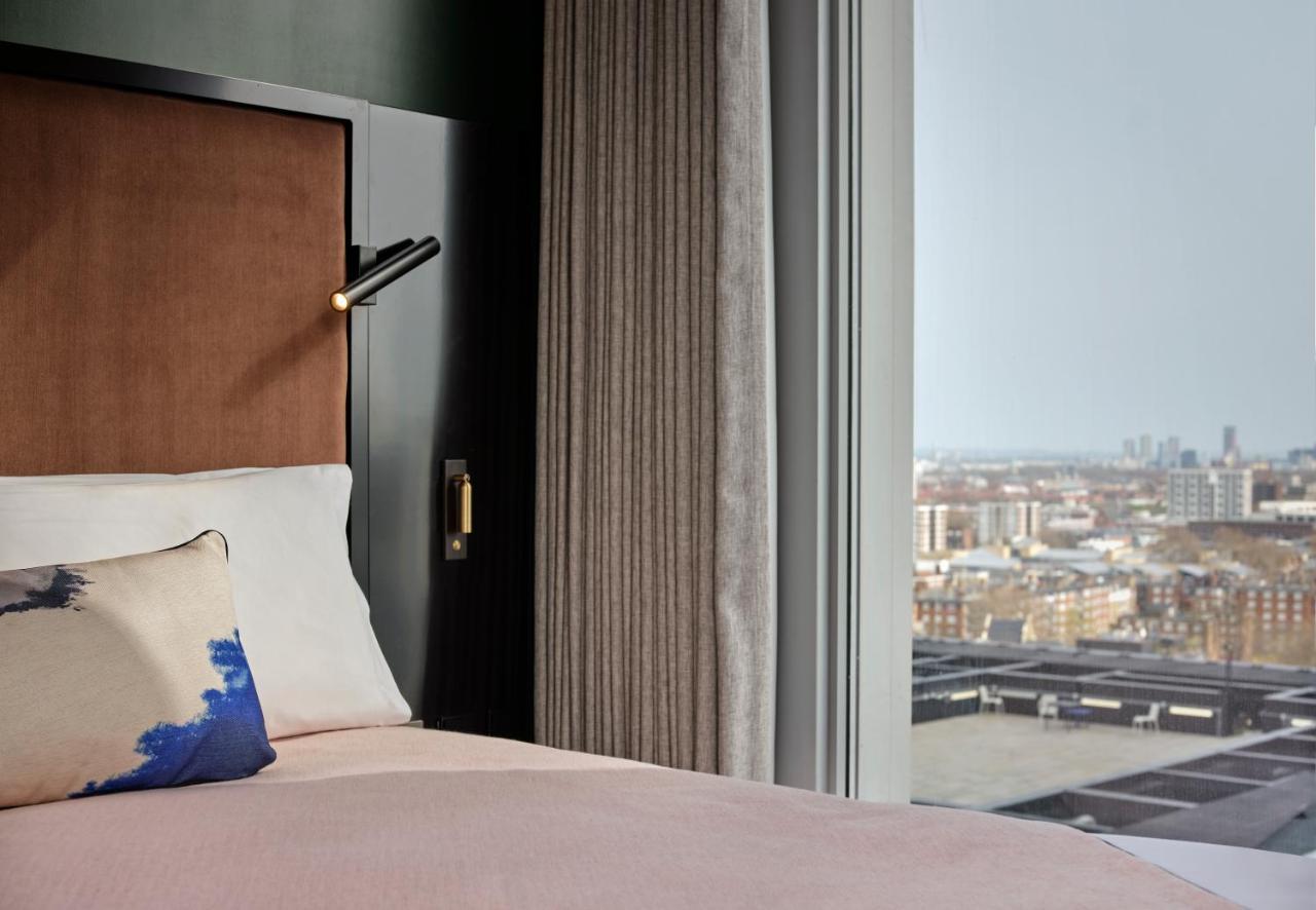 Sky High Double Guest room King or Queen Skyline view,1643178750:JPEG