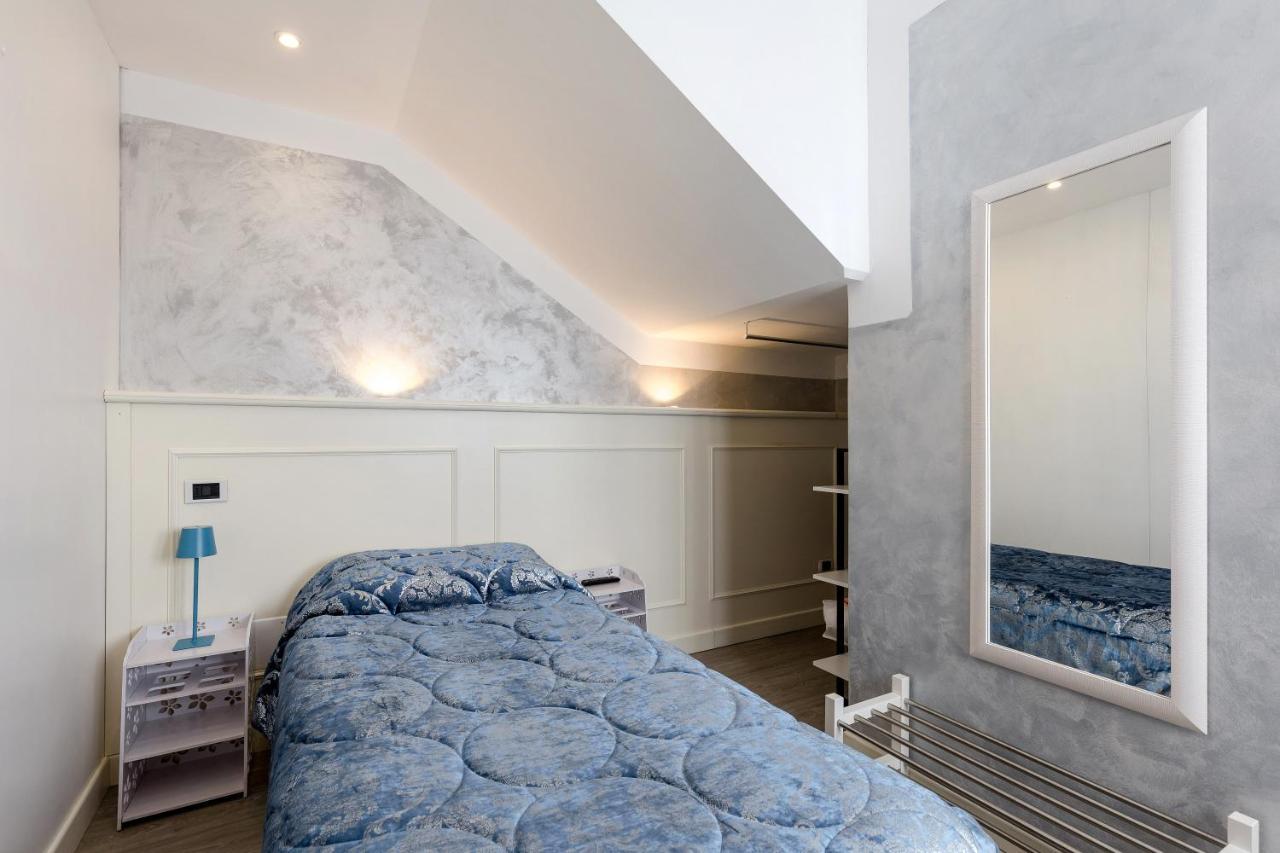 Camera Singola con Bagno Privato