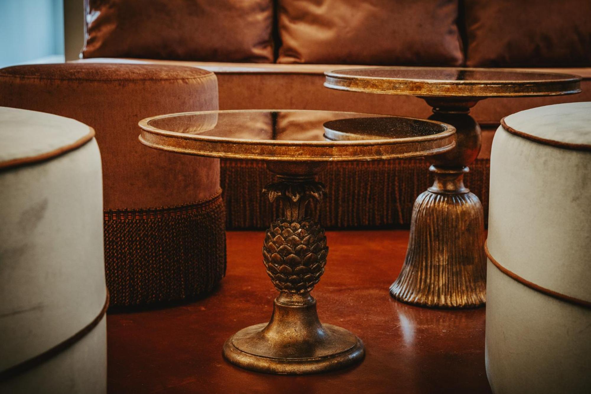Suite Lounge