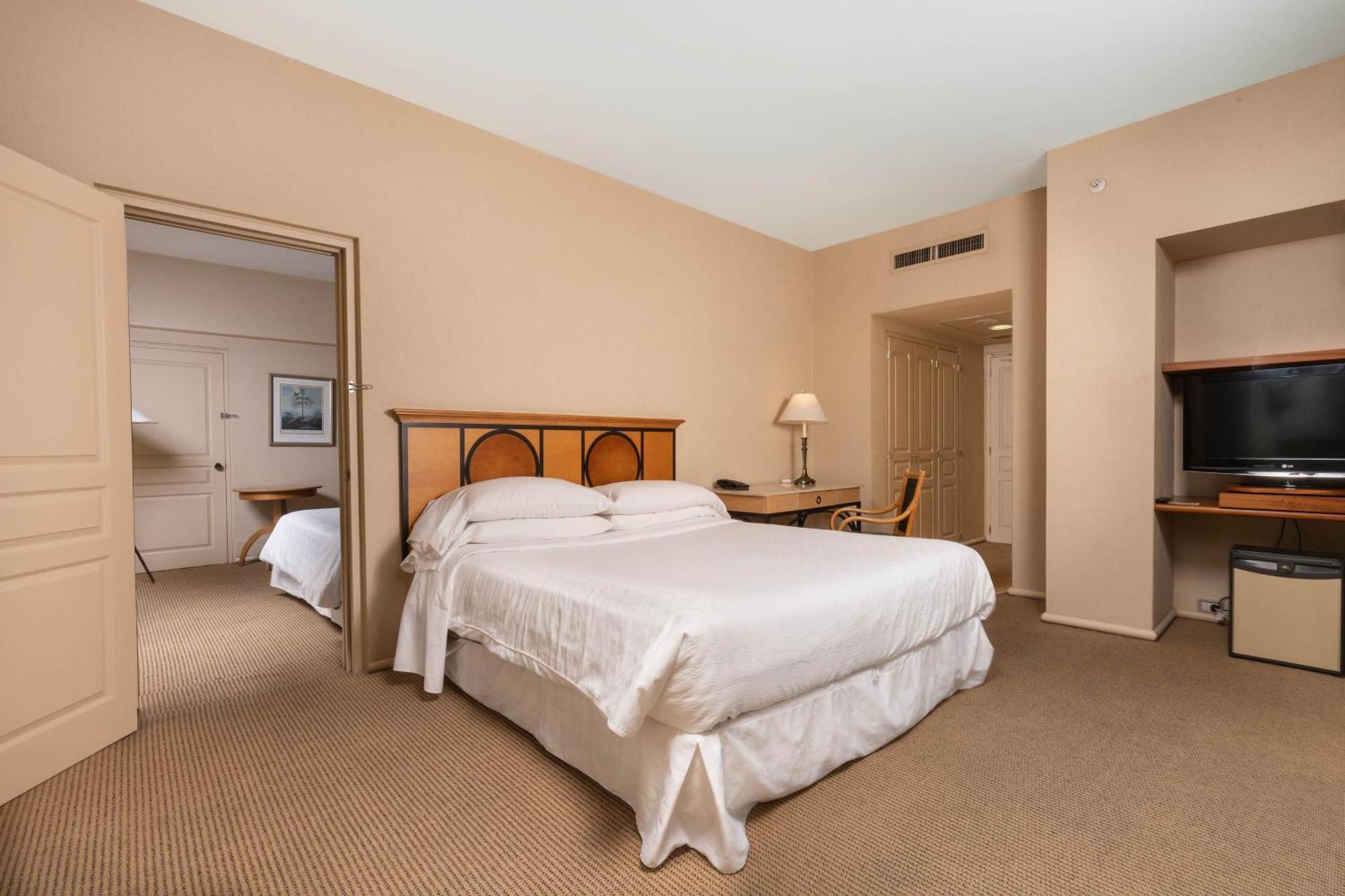 2 Bedroom Junior Suite, City view, Corner room,1552568803:JPEG