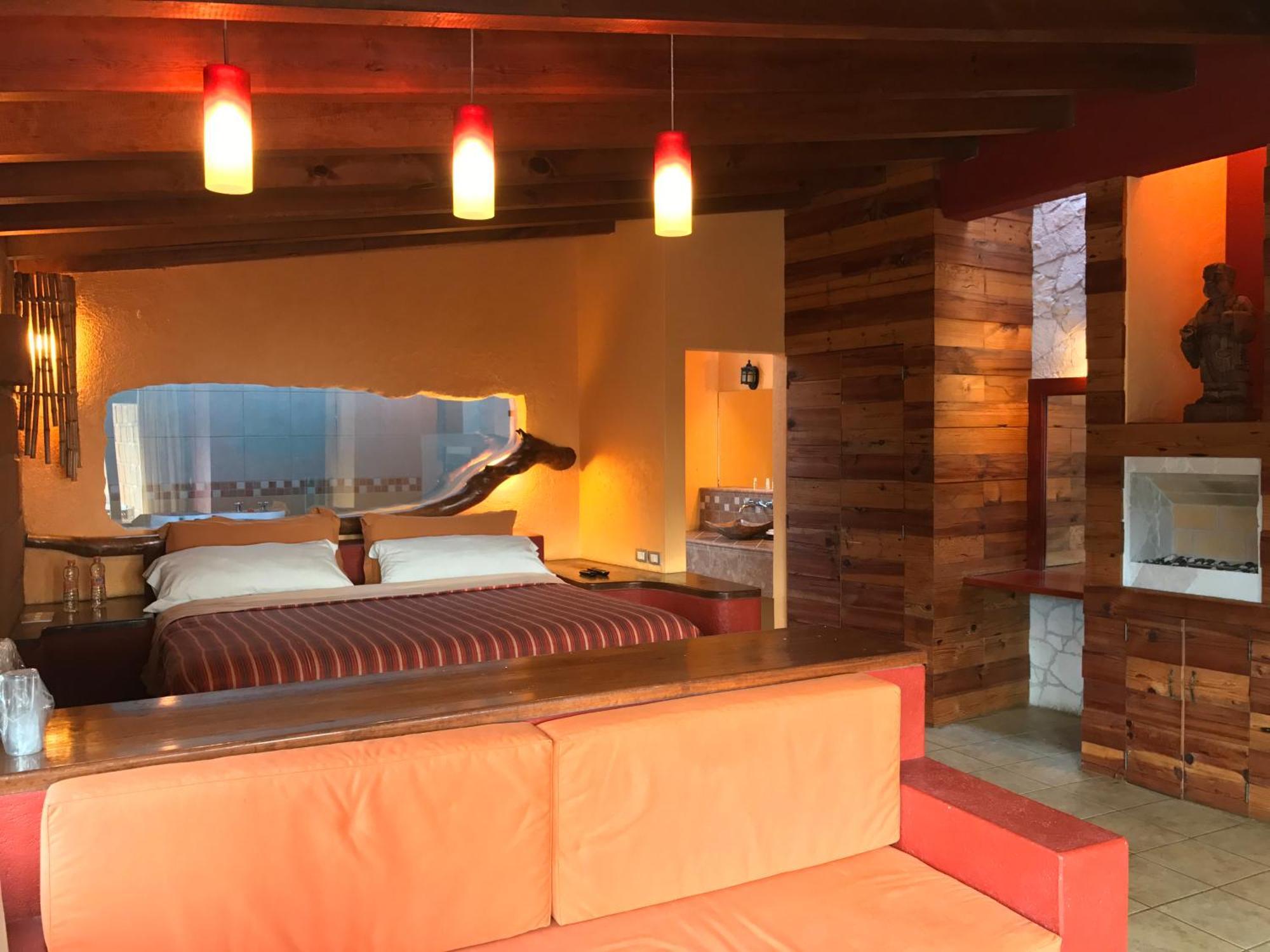 Suite con bañera de hidromasaje - Cama extragrande