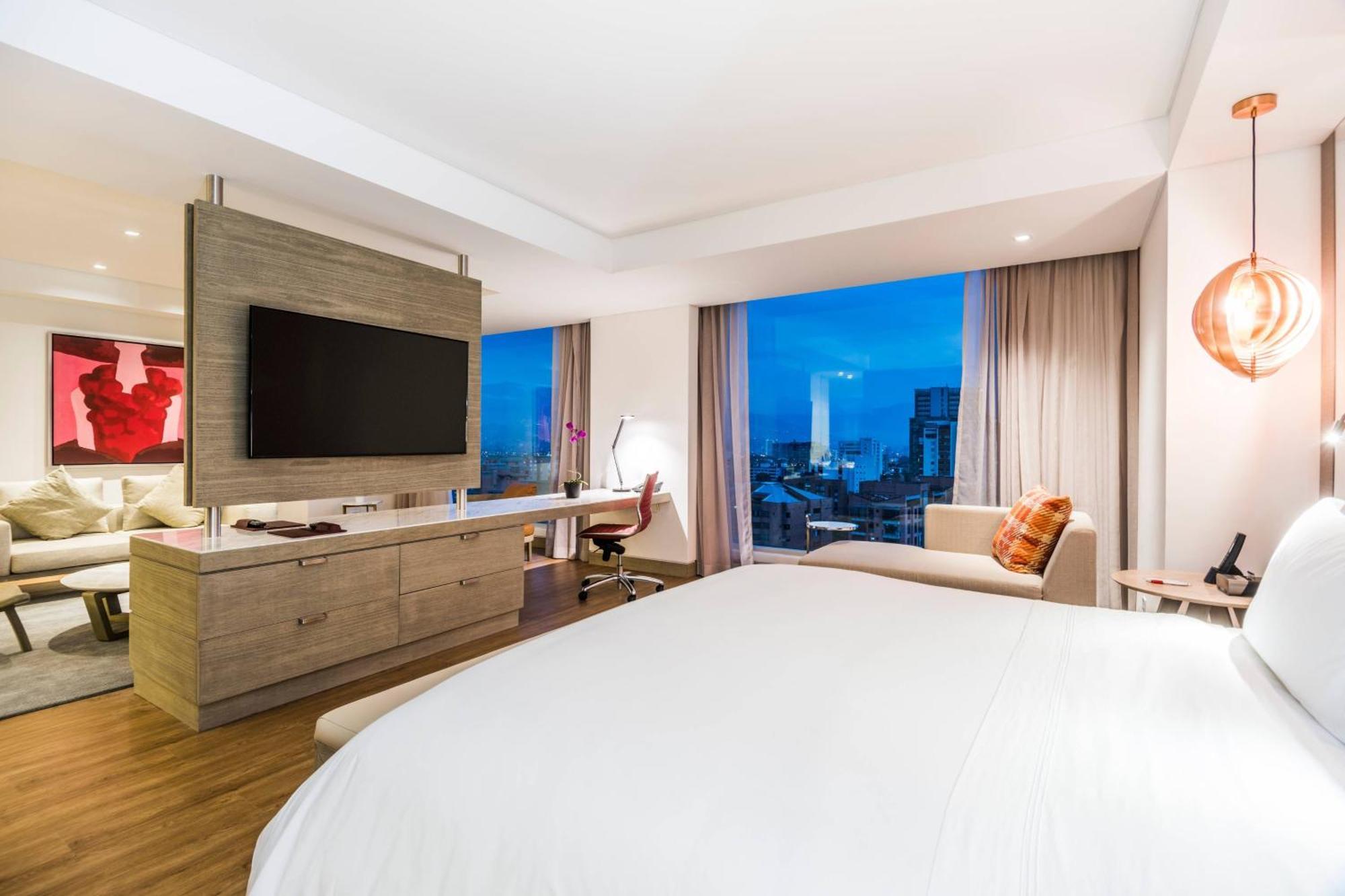 Junior King Suite,1622890641:JPEG