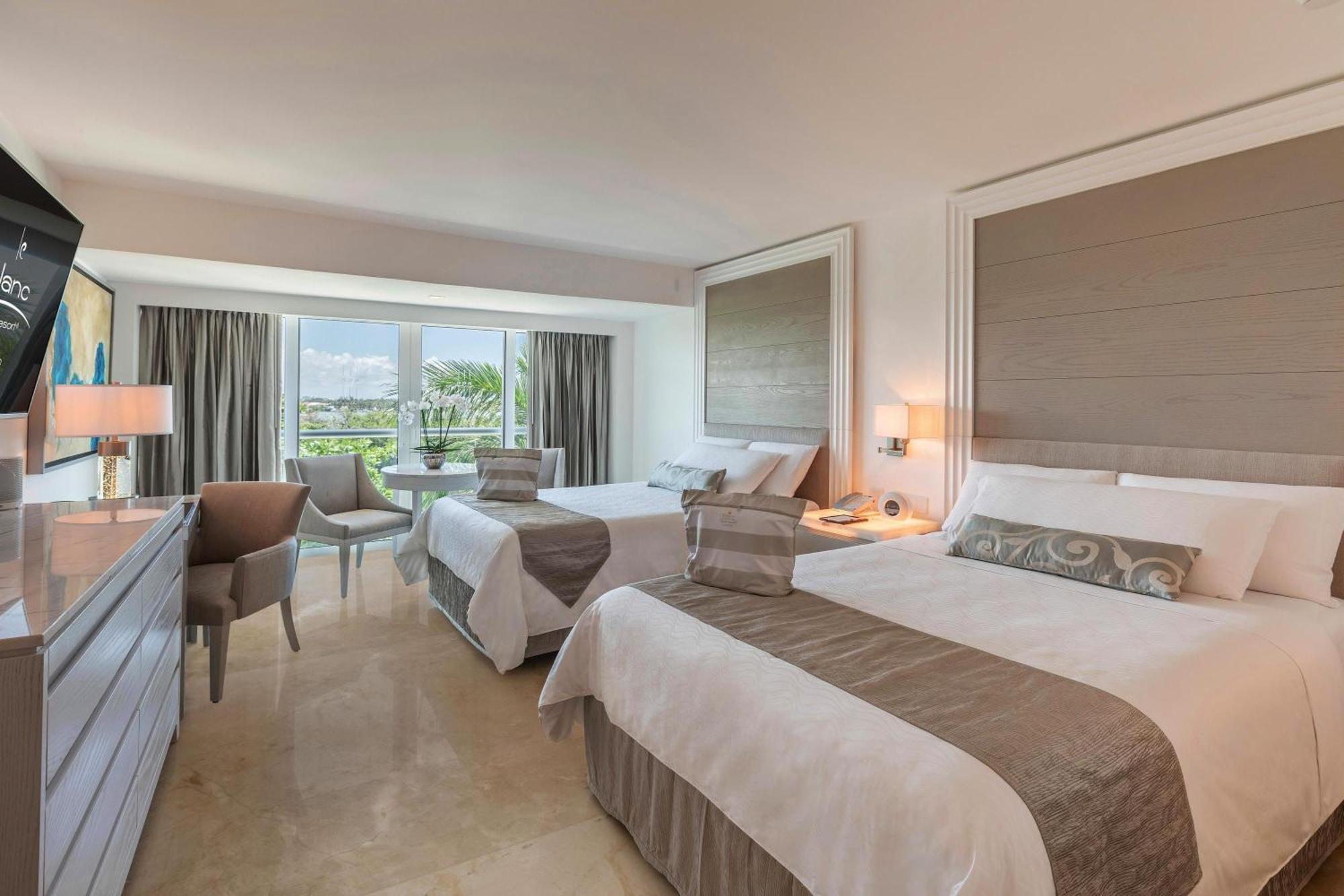 2 noches gratis en Punta Cana - Habitación Deluxe Royale con vistas a la laguna