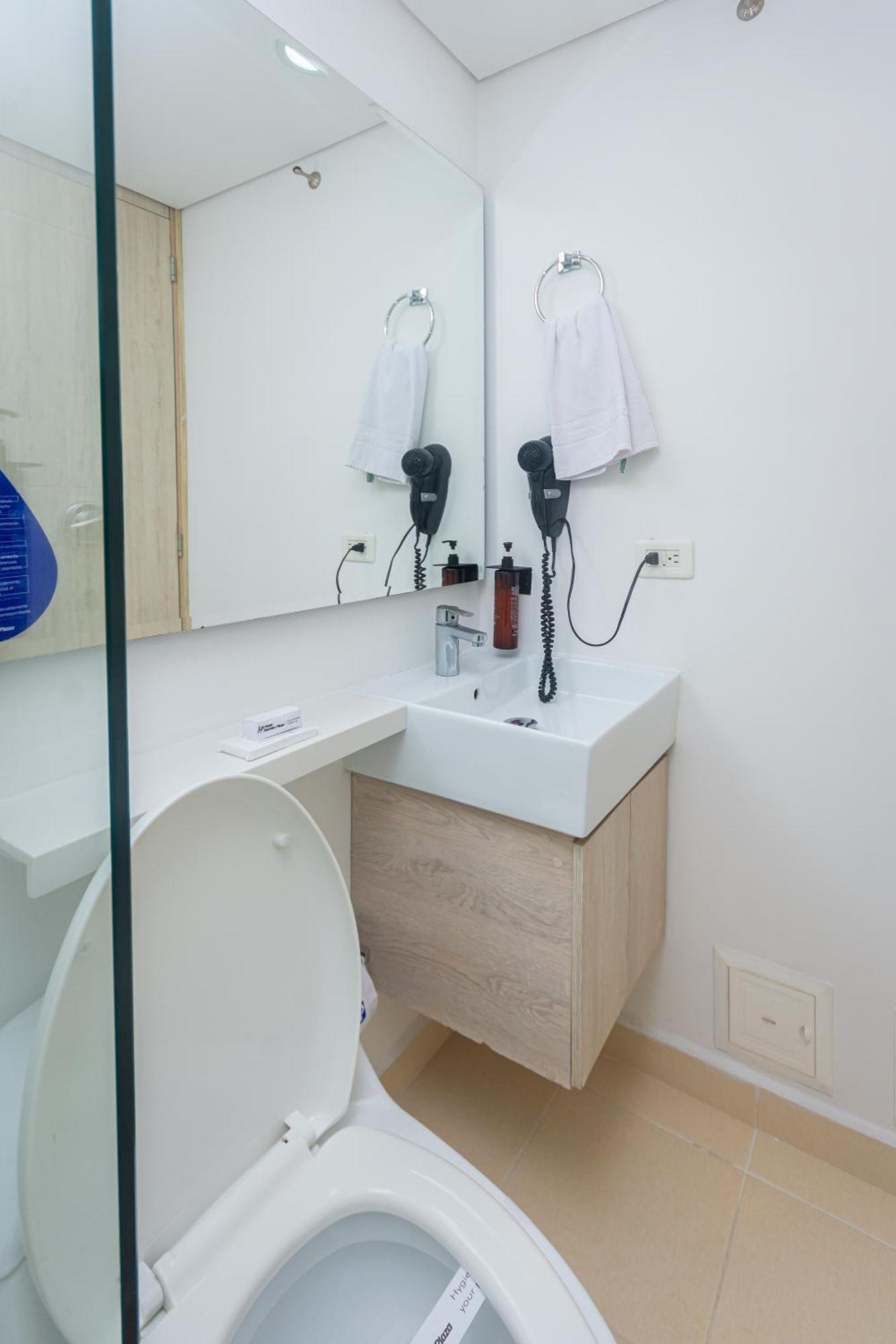 Deluxe Double Room,1717133534:JPEG