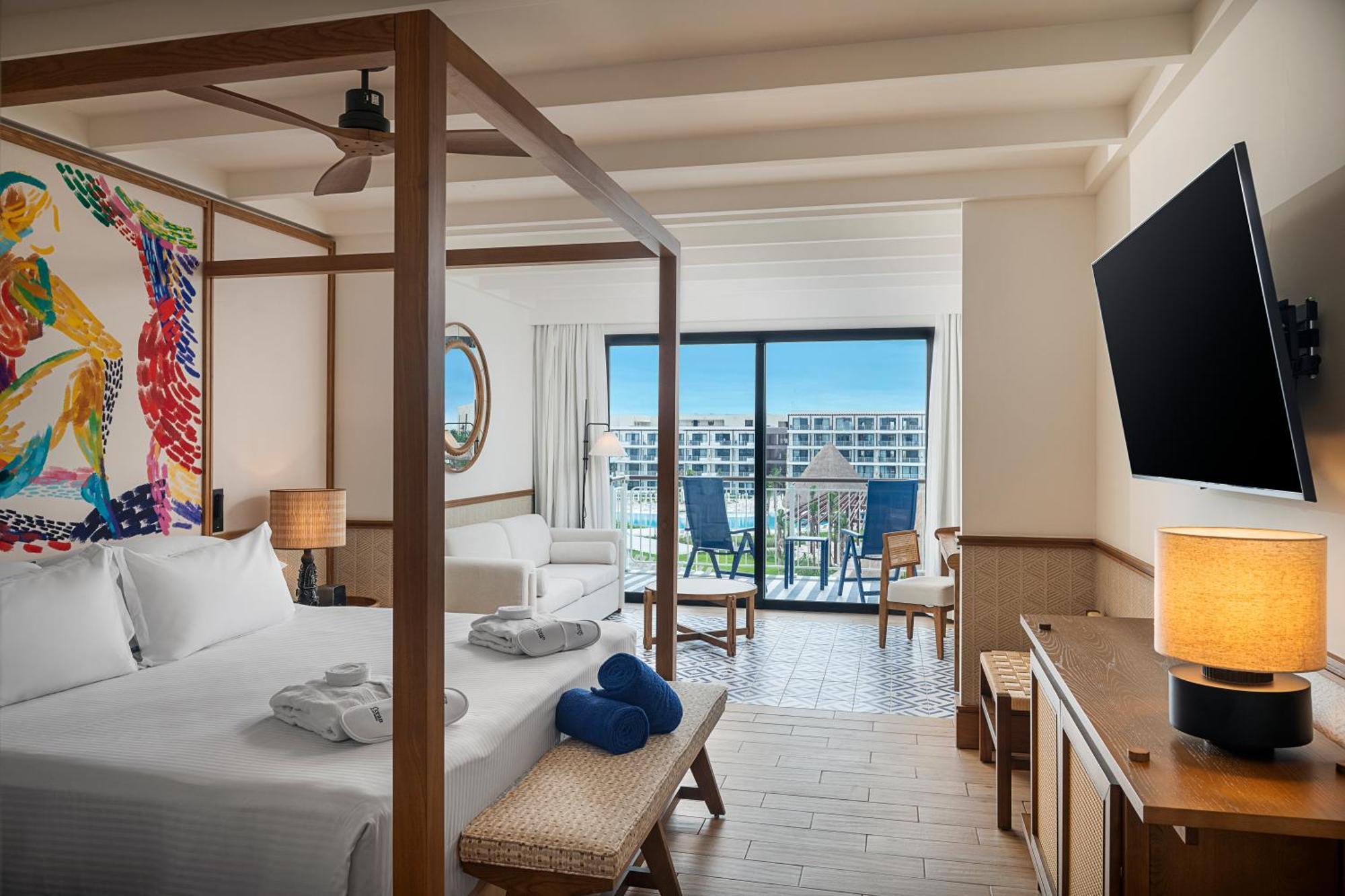 Suite Junior con vistas a la piscina