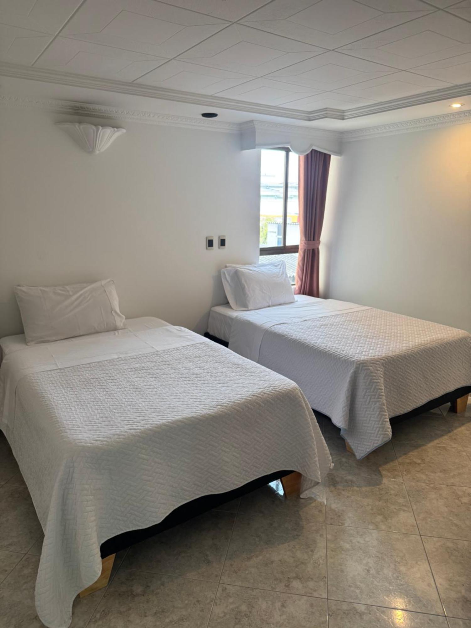 Small Twin Room,1748606682:JPEG