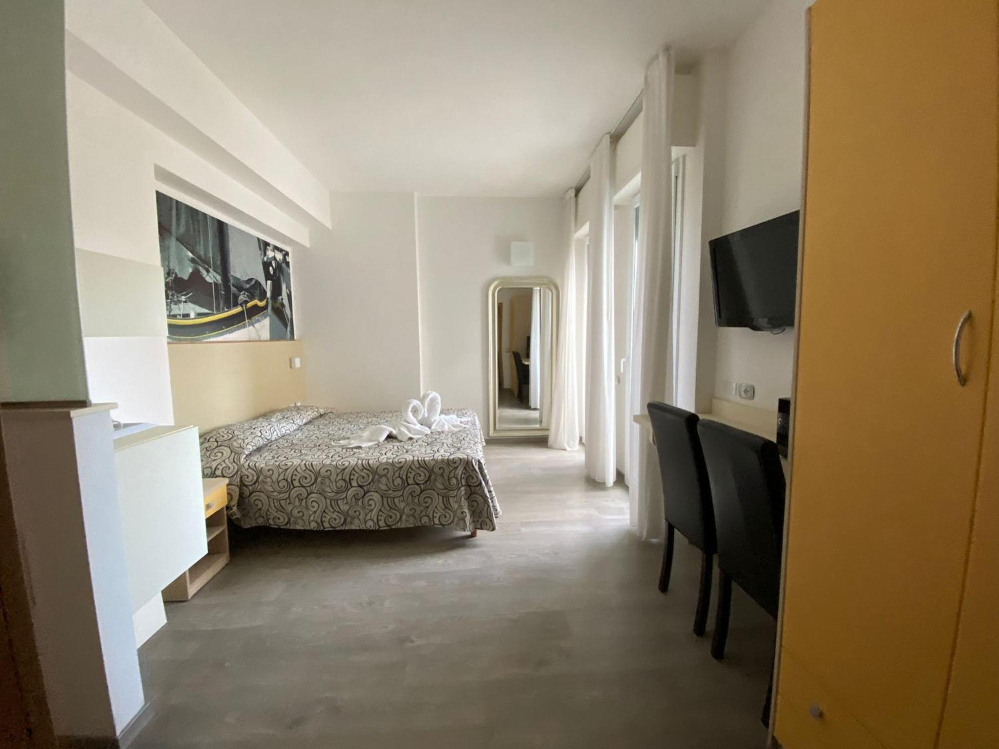 Camera Familiare con Balcone