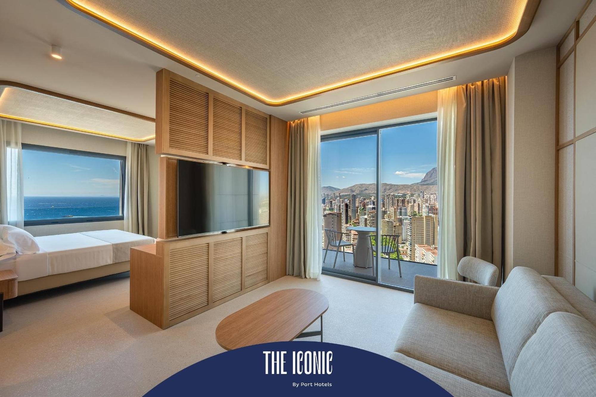 Suite Junior con vistas panorámicas al mar - Club Iconic (3 adultos)