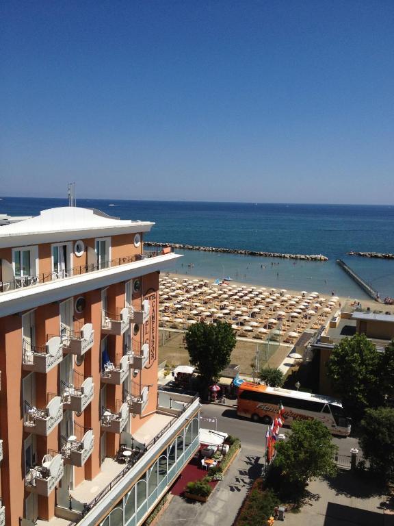 Camera Quadrupla con Vista Mare