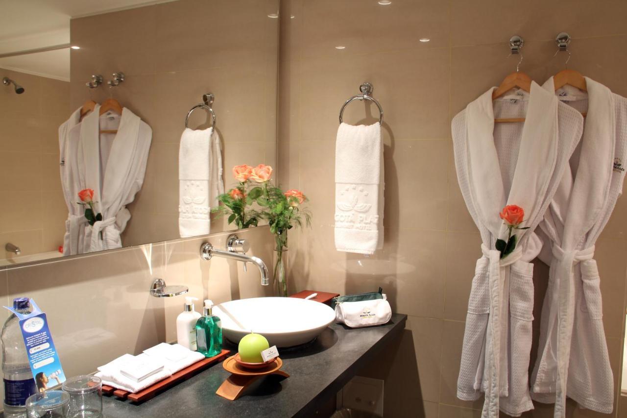 King Suite with Bathtub and Balcony - Non-Smoking,1008251686:JPEG