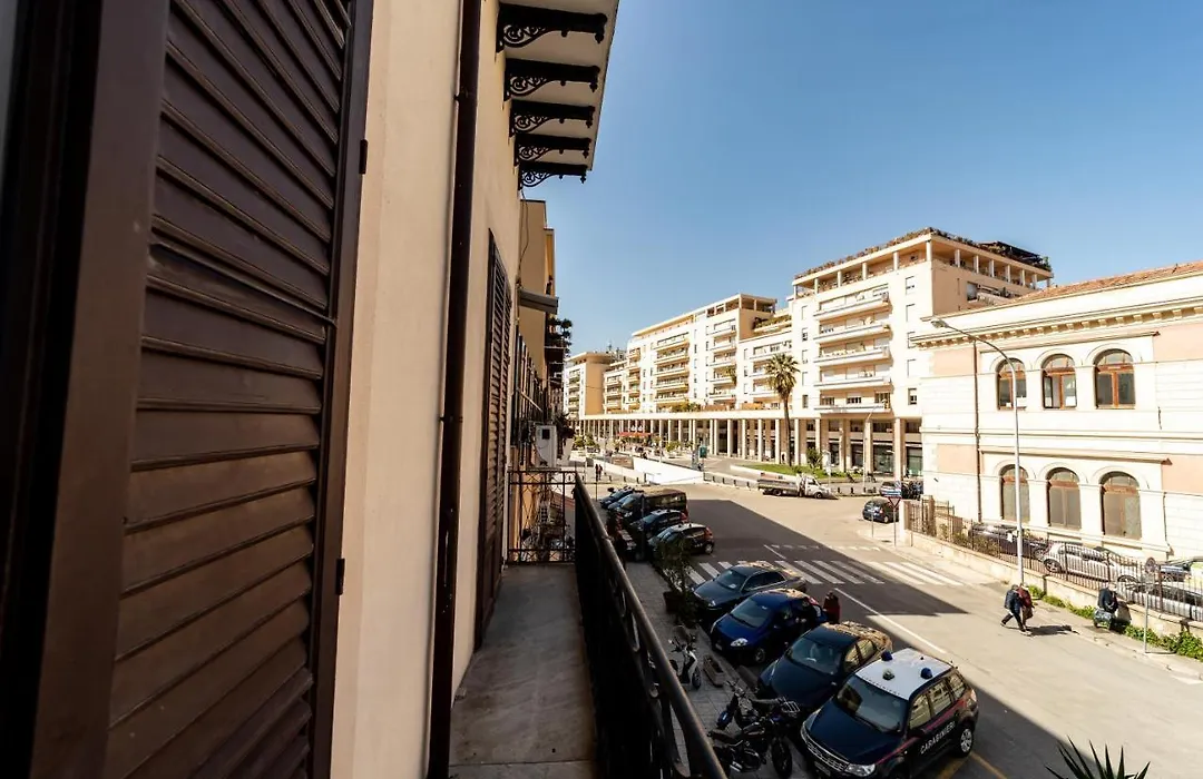 Maximum Suite & Spa-1
