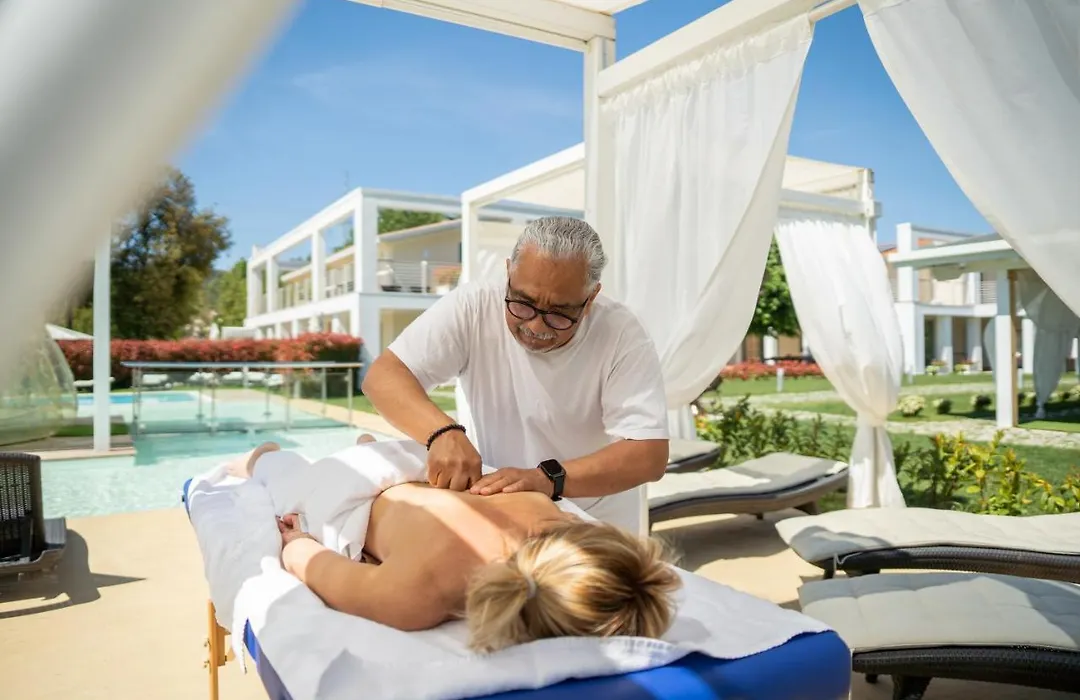 Iconic Wellness Resort & Spa-1
