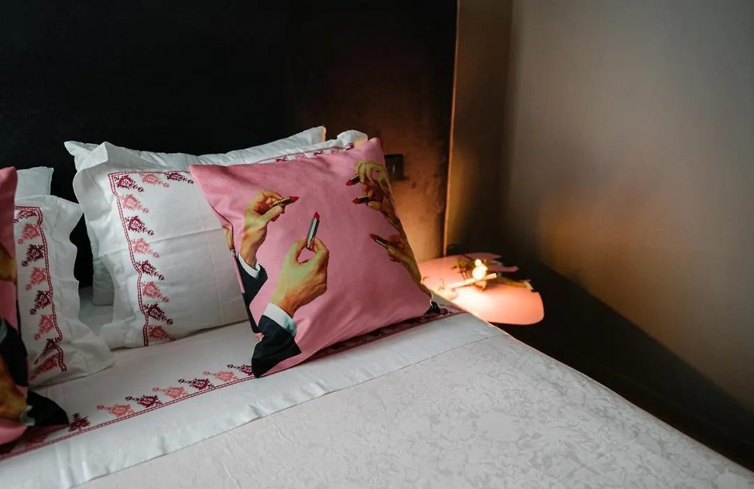 Aron Only Suites Bed And Breakfast-1