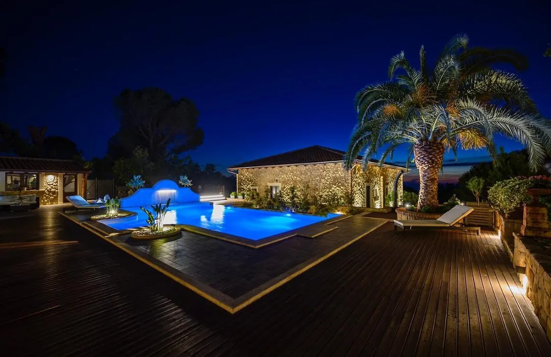Donna Carolina Luxury Rooms-1
