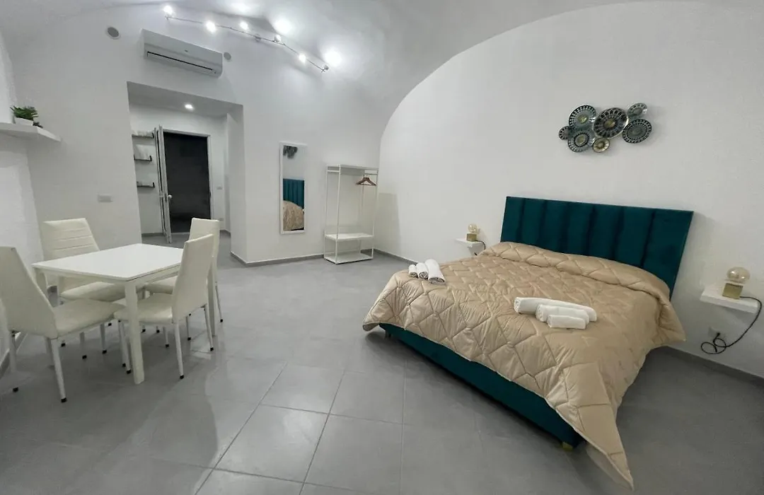 B&B Suite Anfiteatro Pozzuoli-1