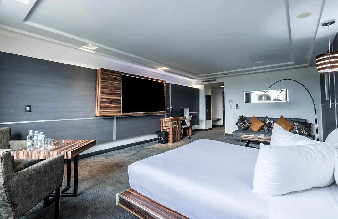 Suites Inn La Muralla Hotel & Spa-1