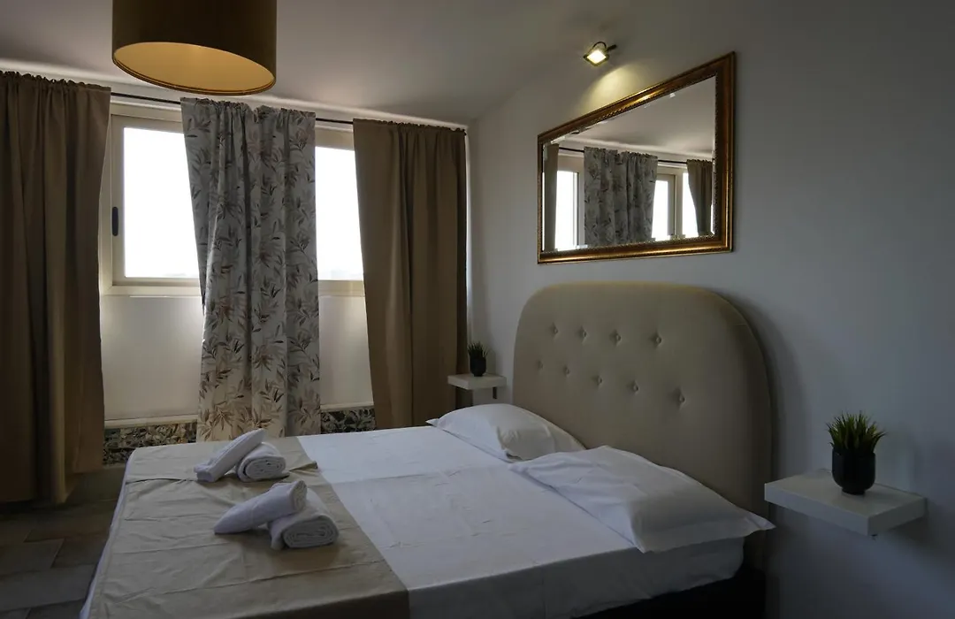 Airport Suite-1