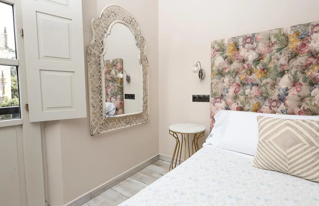 Akla Suites con Jacuzzi Santillana-1