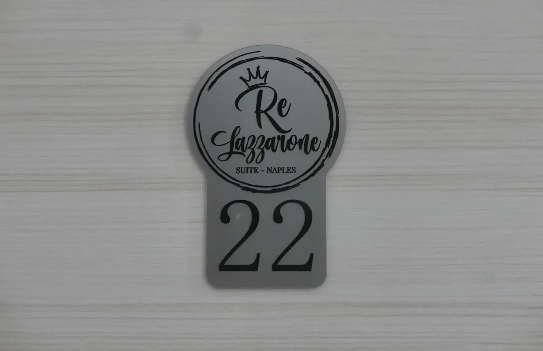 Re Lazzarone Suite-1