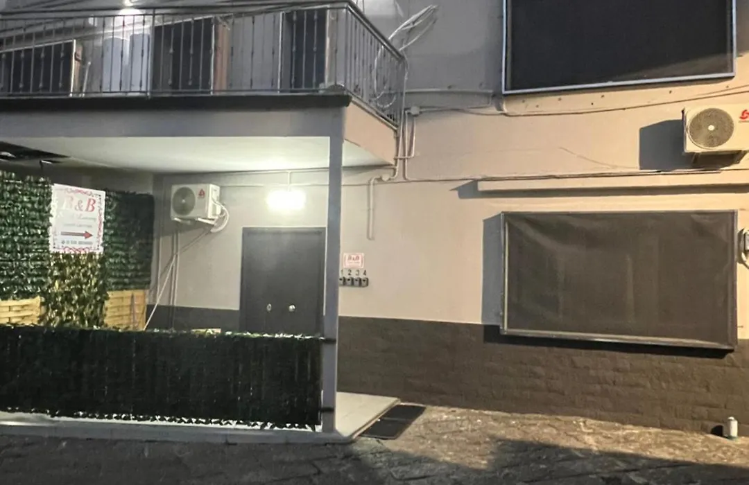 B&B Small Luxury Napoli Centrale-1