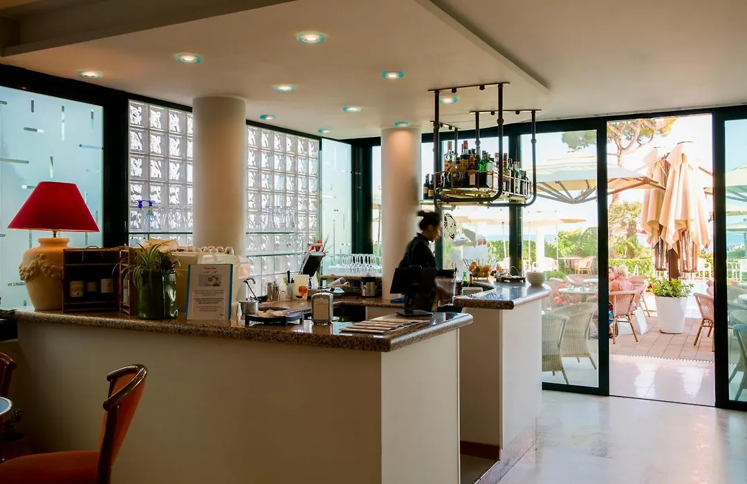 Ruhl Beach Hotel & Suites-1
