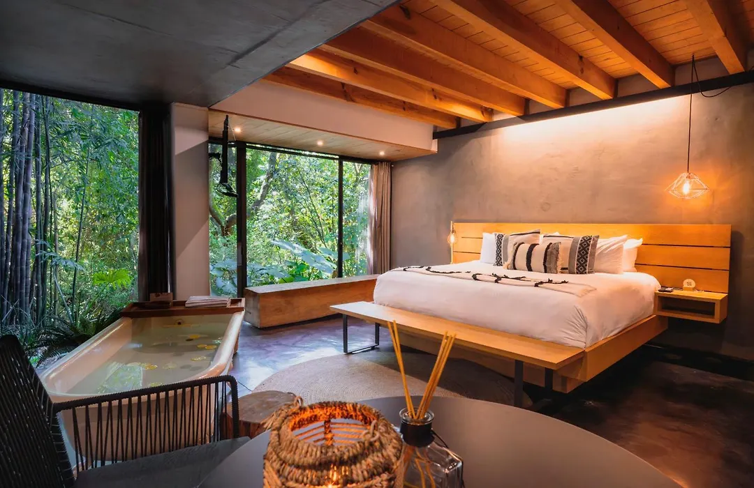 Casa Chichipicas Hotel Boutique-1