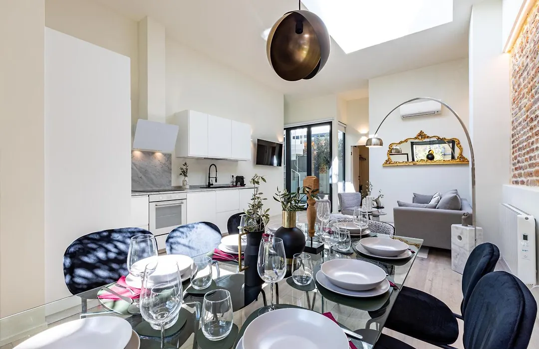 Villa Loft In Milan With Private Terrace & Jacuzzi-1