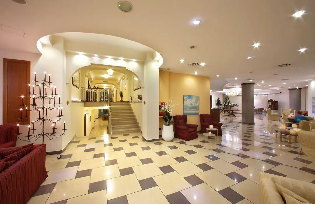 Ulisse Deluxe Hostel-1