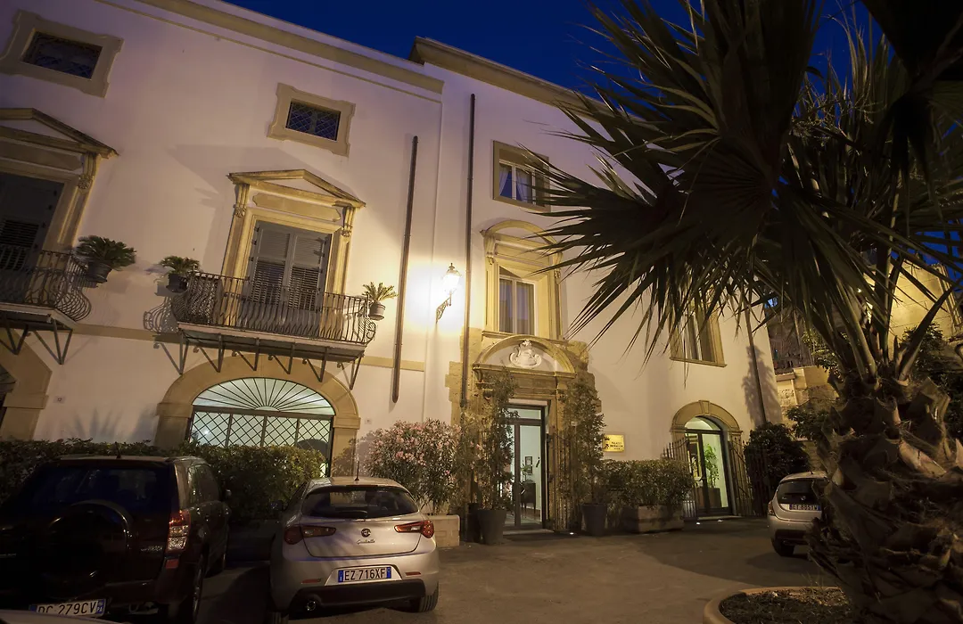Hotel Palazzo Brunaccini-1