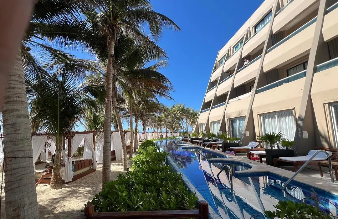 Flamingo Cancun All Inclusive-1