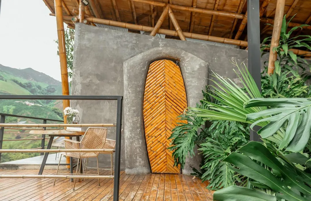 Attraversiamo Bamboo House-1