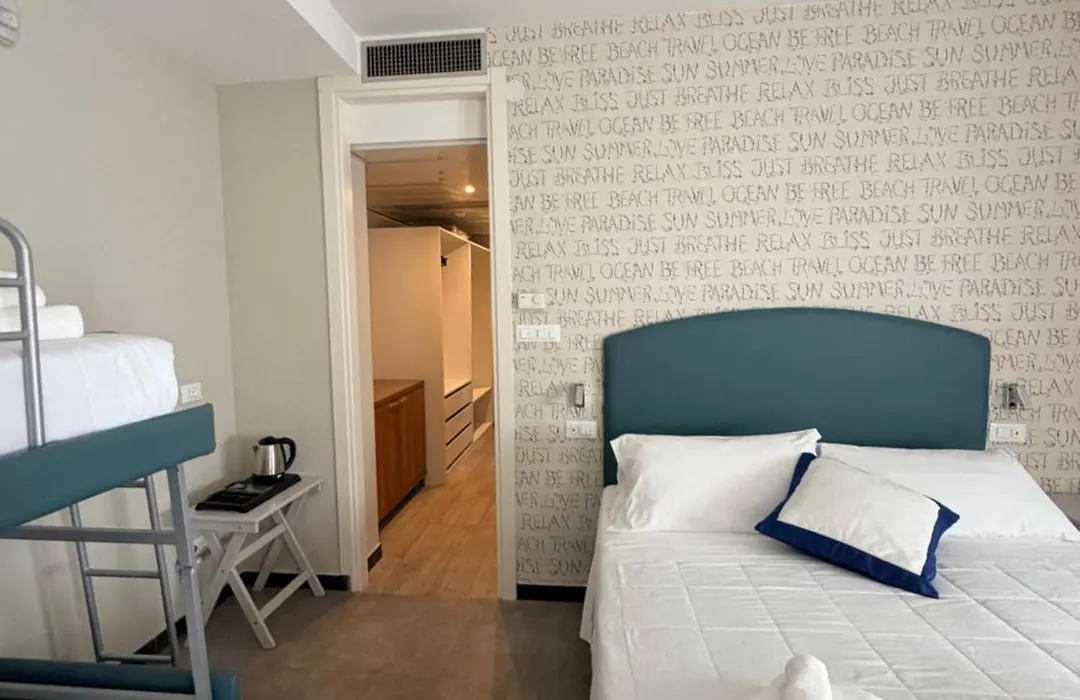 Little Hotel-1