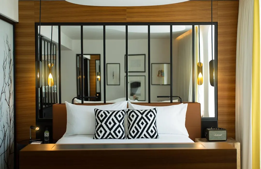Renaissance Paris Republique Hotel & Spa-1