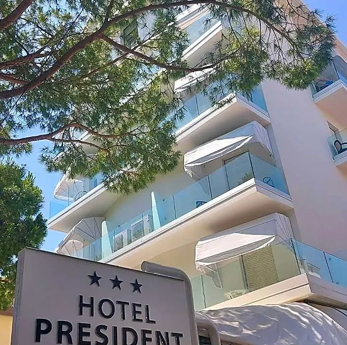 Hotel President-1