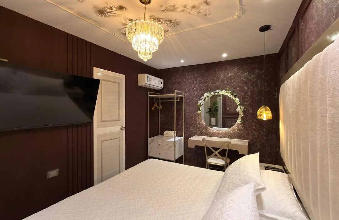 Hotel Paris Carré-1