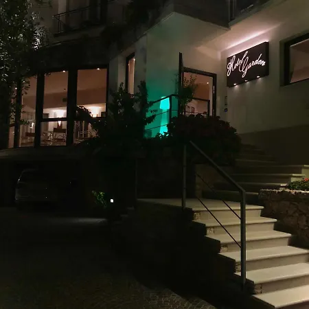 Hotel Garden-3