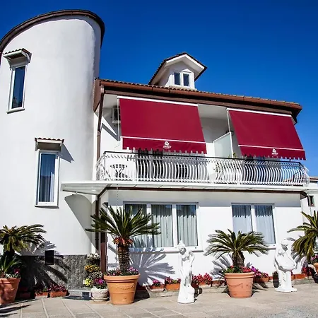 Hotel Ibisco Suites & Relax-3
