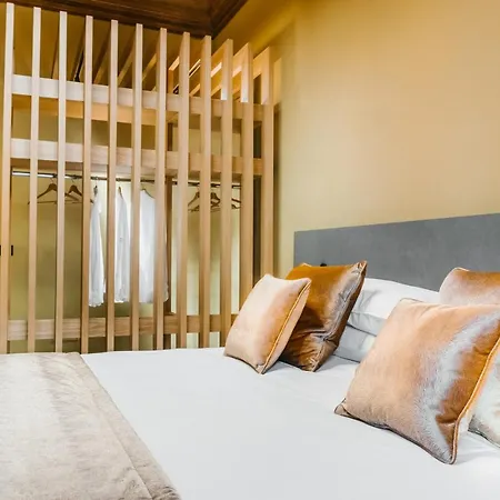 Etnea Suite 270-2