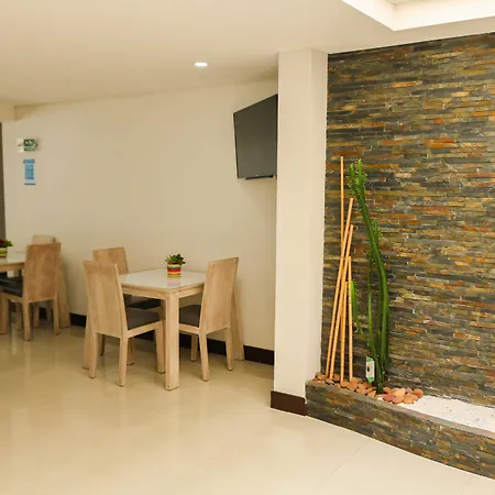 Hotel Loyds-2