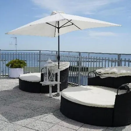 Hotel Embassy-2