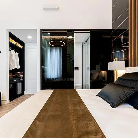 Nero Luxury Suites-2